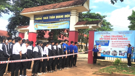 Dak Lak tơtrŏng pơtâng tối ‘na rak tơniăn troăng klông ƀă rơxế kơtâu tung hngêi trung hriâm