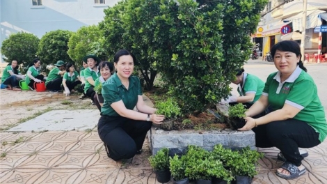 RAHRA CAN THO KHANG HATAI KHIK SAMBO MAU HIJAO KA BAN