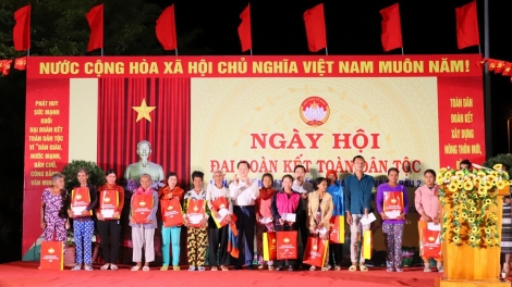 Phó Thủ tướng ồng Lê Minh Khái tus bal Ngai chờ tam klăc dờng tàm càr Ninh Thuận