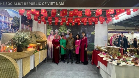 ពត៌មាន ម៉ោង​ ៦ 