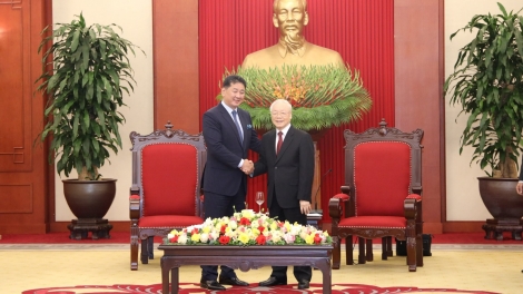 Tổng Ƀí thư ồng Nguyễn Phú Trọng wă rò Kwang atbồ lơgar Mông Cổ