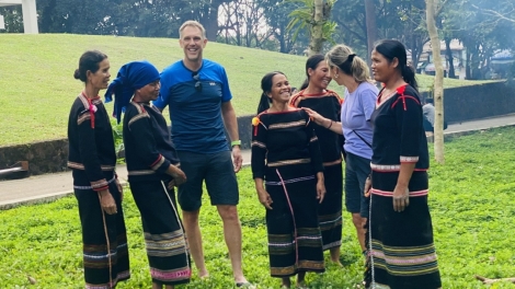 Mơdêk ivá ăm kăn ƀô̆ kơdrâi cho hdroâng kuăn ngo ‘na hnoăng cheăng tơpui kâ, tơrŭm ƀă kong têa ê