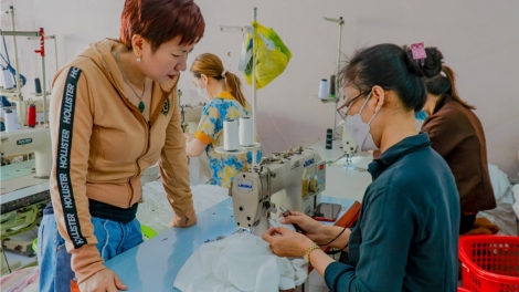 ជាងដេរពិការ ង្វៀនធីអៀនលី 