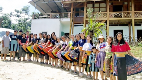 លើកកំពស់សមត្ថភាពជូននារីជនជាតិភាគតិច