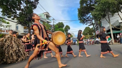 Gia Lai bă kơ tơlơi jơnum bôh thâo – tuai čuă ngui rơnuč thun 