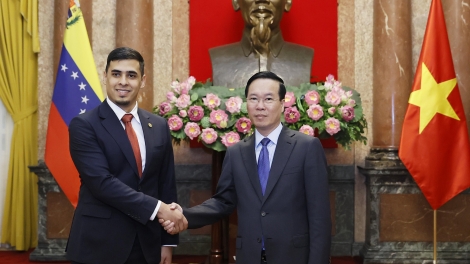 Pôa Võ Văn Thưởng, Kăn xiâm hnê ngăn tơnêi êa tơdah kăn teăng mâ mâu kong têa Venezuela ƀă Lếo pơtroh kơthô  