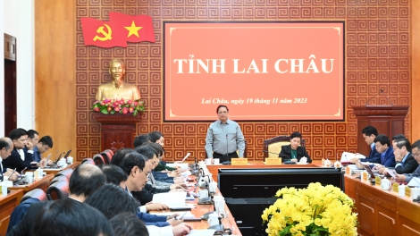 Thủ tướng Phạm Minh Chính lơh broă mờ Mpồl Lơh kơnòl broă sùm Tỉñ ủy càr Lai Châu