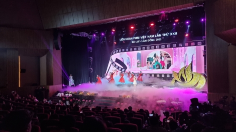 Thủ tướng Phạm Minh Pơrlòng lơma Việt Nam dơ̆ 23 tàm ƀòn dờng Dà Làc, càr Lâm Đồng geh cồng nha niam bơnĕ