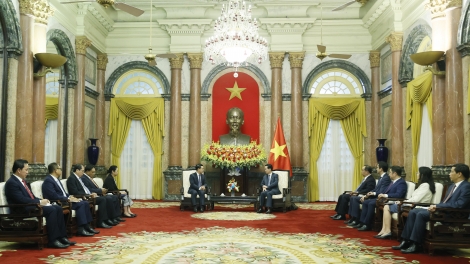 Khua lăn čar Võ Văn Thưởng drông čhưn K’iăng Khua knŭk kna, Khua phŭn bruă hŏng tač êngao Lào 