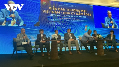 ពត៌មាន ម៉ោង​ ៦