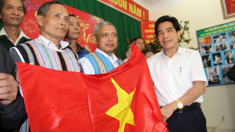 T’cooh bhươl, manuyh vêy bấc ngai chăp coh Quảng Nam năc poong pa têệt xay bhrợ pazêng xa nay bh’rợ pa dưr pr’ắt tr’mông zr’lụ đhanuôr acoon coh