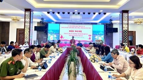 Gia Lai: Dờp rơlau 18 rbô 700 kơldung mhàm tàm nam 2023