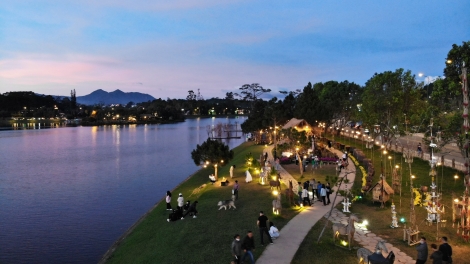 Lâm Đồng nchrăp na nê̆ an rơh Liên hoan phim tal 23.