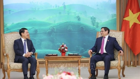 Khua dêh čar Phạm Minh Chính tŭ jum Kơ-iăng khua dêh čar, Khua ding jum pơtom hiăp dêh čar Lao