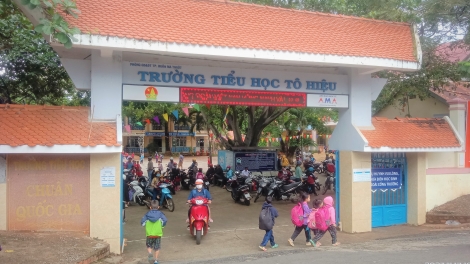 Sa boh sang hră ti Dak Lak akâo mlih mnga h’êč hmưi hruê Nai mtô Việt Nam čiăng mă hră Ênua mdrao mgŭn kơ phung hđeh ƀun  