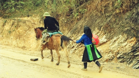 ĐI CHỢ VÙNG CAO