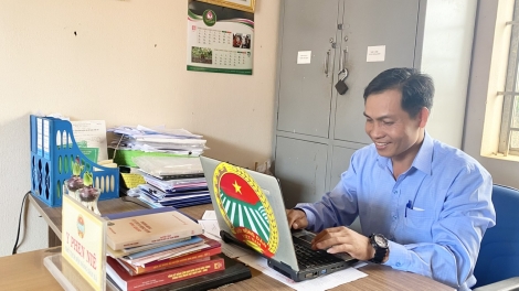 Nuĭh đảng viên ntĭt leo lor, wăng sa jăp blău bah ƀon lan