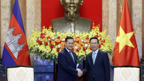 Khua lăn čar Võ Văn Thưởng drông Khua knŭk kna Campuchia 