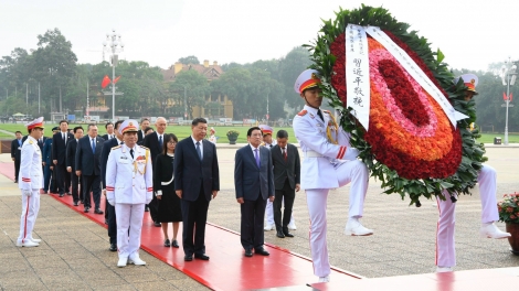 Khua git gai Ping gah, Khua mir sir dêh čar Khač Tập Cận Bình nao dưm guang bơnga hăng mut čuă pơsat jep Khua mir sir Hồ Chí Minh 