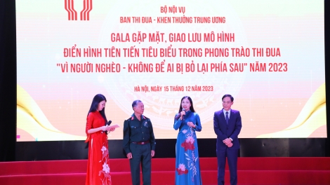 Tâm nđŭr ntoh lư tâm ntrong leo tâm rlong “Yor nuĭh ach o-Mô an nuĭh geh ntlơi bah kơi 