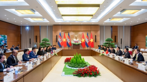 Kruanh Quốc hội Vương Đình Huệ tâm nchră đah Kruanh Quốc hội Campuchia