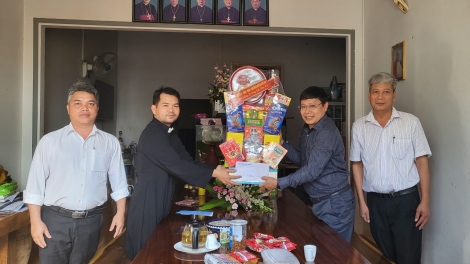 Càr Dăk Lăk chờ hờp wă rò Noel