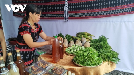 Thừa Thiên Huế: Pa xiêr đharựt nhâm mâng đoọng ha zr’lụ da ding k’coong