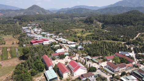 Khánh Hoà Pa xiêr đharựt nhâm mâng đoọng ha đhanuôr acoon coh Bha ar xrặ 1 “Đoọng ch’neh zêệ  cha, p’too pa choom ghít bh’rợ tr’nêng zooi đhanuôr acoon coh t’bil lơi đharựt”