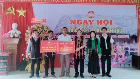 Quảng Nam: Liêm choom tơợ bh’rợ bhrợ pa dưr đông Đại đoàn kết đoọng ha manứih đha rứt cóh k’coong ch’ngai