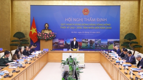 Ngế pro xiâm phŏ hnê ngăn tơnêi têa Trần Hồng Hà pơkuâ hneăng hôp Hô̆i đong mơnhên ngăn Pơkâ kơpong tơbăng kroăng Hồng 