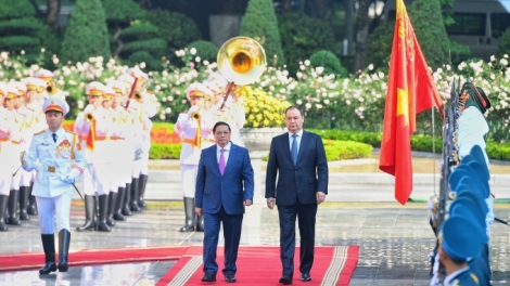 Khua dêh čar ta Phạm Minh Chính bơkơtuai hăng Khua dêh čar Belarus 