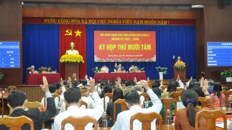 Pa xang pr’họp g’luh 18, HĐND tỉnh Quảng Nam khóa X