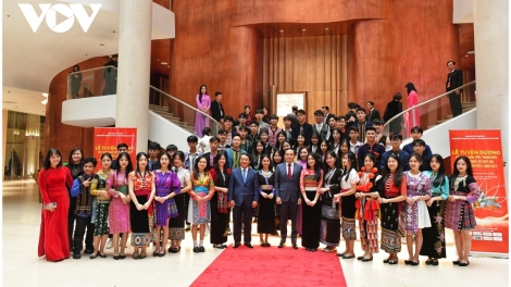 ពត៌មាន ម៉ោង ១៥