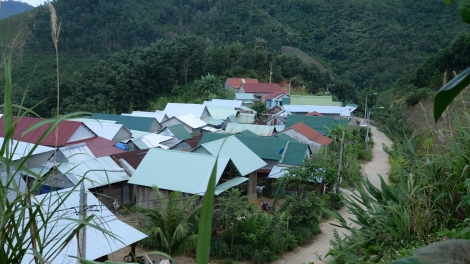 Râu bhui har tơợ bh’rợ đoọng manuyh lướt pa bhrợ ooy k’tiếc k’ruung n’lơơng zr’lụ da ding k’coong Quảng Nam