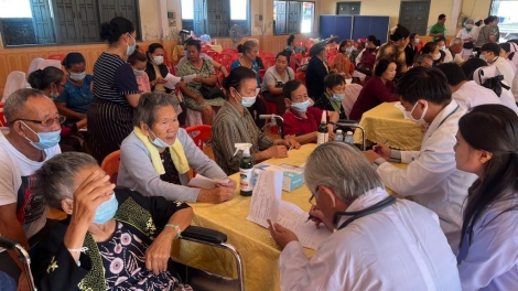 Nai dak si Việt Nam uănh săm ji n’hanh pă dak si an ƀon lan ta Lào