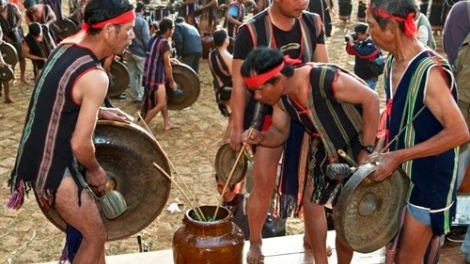 Á hơchiếo Mang Deang (Hát hơchiếo Mang Deang)