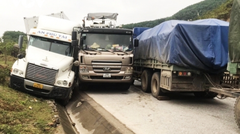 Bhrêy tăh coh c’lâng p’rang 12A, c’lâng đấc cửa khẩu bha lang k’tiếc Cha Lo (Quảng Bình) crêê k’đệêng