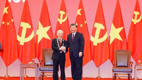 ពត៌មាន ម៉ោង​ ៦