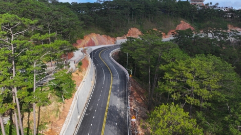 Brơi rơdêh dưi nao rai 3 km akŏ jơlan čun čue Prenn Đà Lạt
