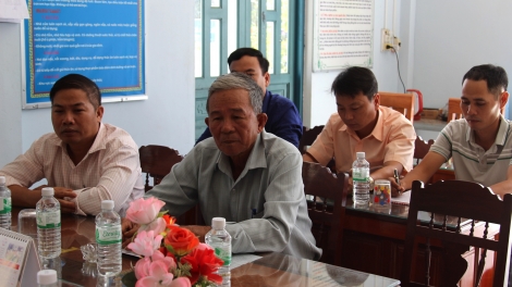 Tr’xăl t’mêê c’lâng bh’rợ, cr’liêng xa nay la lua chr’năp coh sinh hoạt Chi bộ coh Bình Định