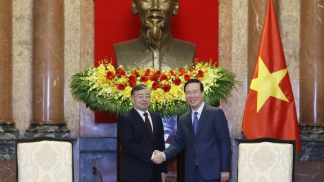 Kăn xiâm hnê ngăn tơnêi têa Võ Văn Thưởng tơdah Ngế hnê mơhno cheăng xiâm Đảng Kŏng sản Sinuâ