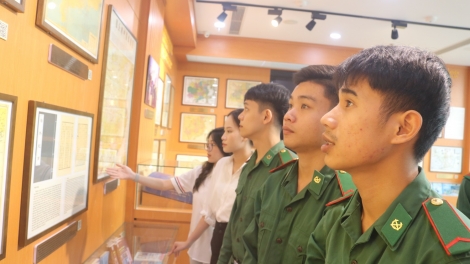 Sang pơdă gơnam gru Hoàng Sa-kơnôl pơsit ngă pô bul pơtâo ia rơsĭ Việt Nam