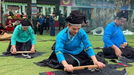 Pazêng bh’rợ coh c’xêê 1 “Râu đha hum hân noo ha pruốt Tây Bắc” đhị bhươl cr’noon Văn hoá - Du lịch pazêng c’bhuh acoon coh Việt Nam