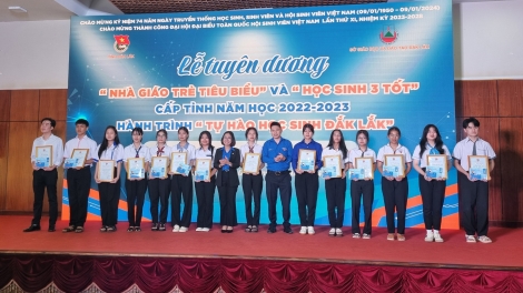 Dak Lak khĕn kơdeăn hok tro, sinh viên ƀă khu chêh hlá tơbeăng hơnăm ối nếo kơhnâ rơkê