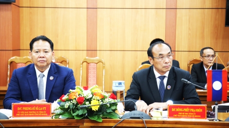 C’bhuh đại biểu HĐND tỉnh Sê Kông (Lào) tước lum lêy, hơnh deh Tết Thường trực HĐND tỉnh Quảng Nam