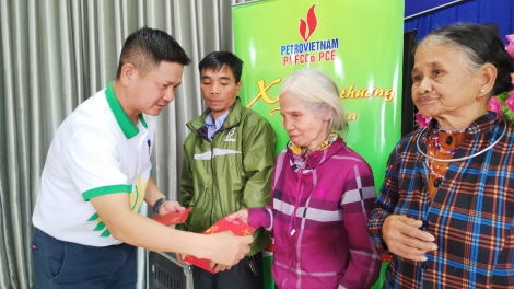 Đông Giang (Quảng Nam): 100 hun pr’hêl Tết tươc lâng đha nuôr đha rưt chr’val Sông Kôn