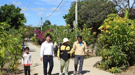  Mkŏ mjing êpul bruă Đảng kjăp, mâo mbĭt hŏng bruă mđĭ kyar klei duh mkra ala ƀuôn krĭng ƀuôn sang 