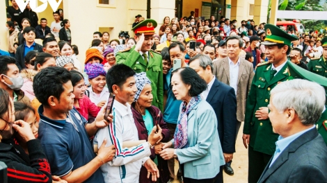 Quảng Bình zước glúh đắh t’nooi c’bhúh zooi đoọng cha nêếh trông dấc ha ul g’lúh Tết Nguyên đán