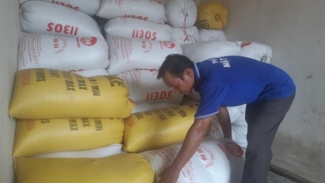 Quảng Trị pa văl boop k’đươi moon tơợ Trung ương zooi đoọng cha néh bêl Tết