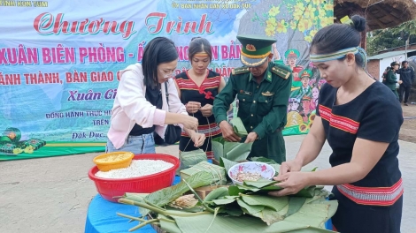 Têt tơrŭm tuăn mô đô̆i – kuăn pơlê tíu tơkăng kong Kon Tum